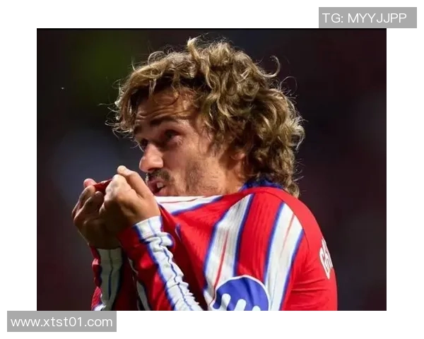 传奇足球球星永远离世全球球迷为其默哀并缅怀其伟大贡献